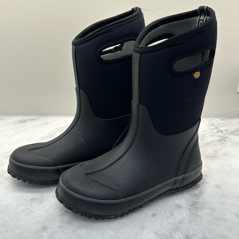 Boys BOGS Snow/Rain Boots, Black, Size 4